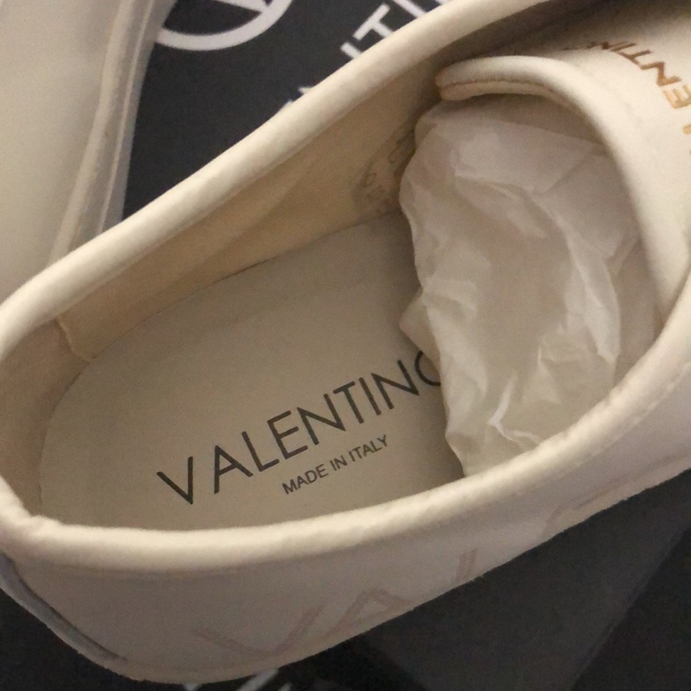 Valentino Dalia Cream Sneakers NWT size 10 - Picture 5 of 9